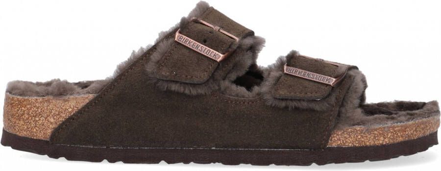 Birkenstock Sandalen Arizona Shearling Lined Suede Two-Strap Sandals in bruin