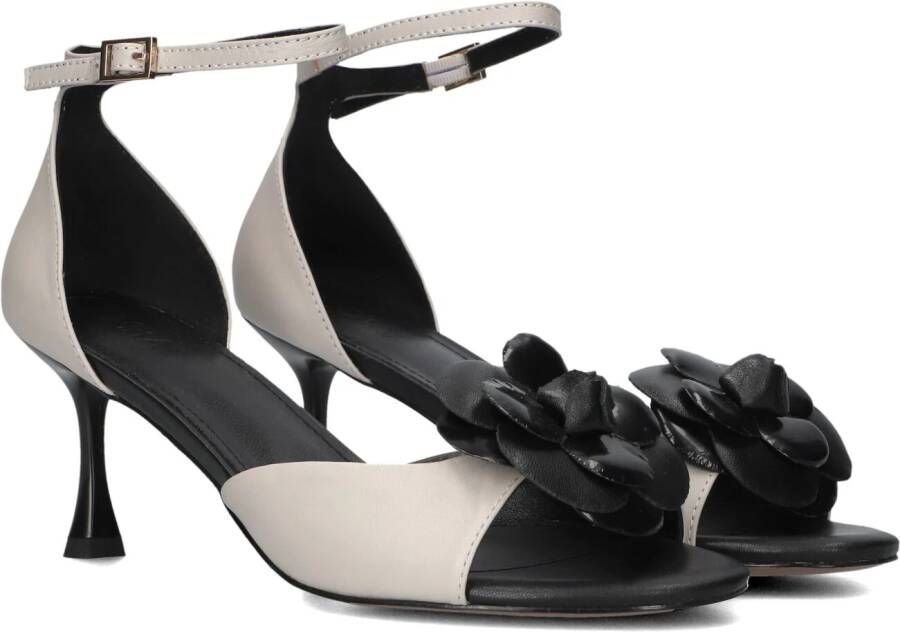 TORAL Pumps Dames Rita Maat: 37 Materiaal: Leer Kleur: Wit